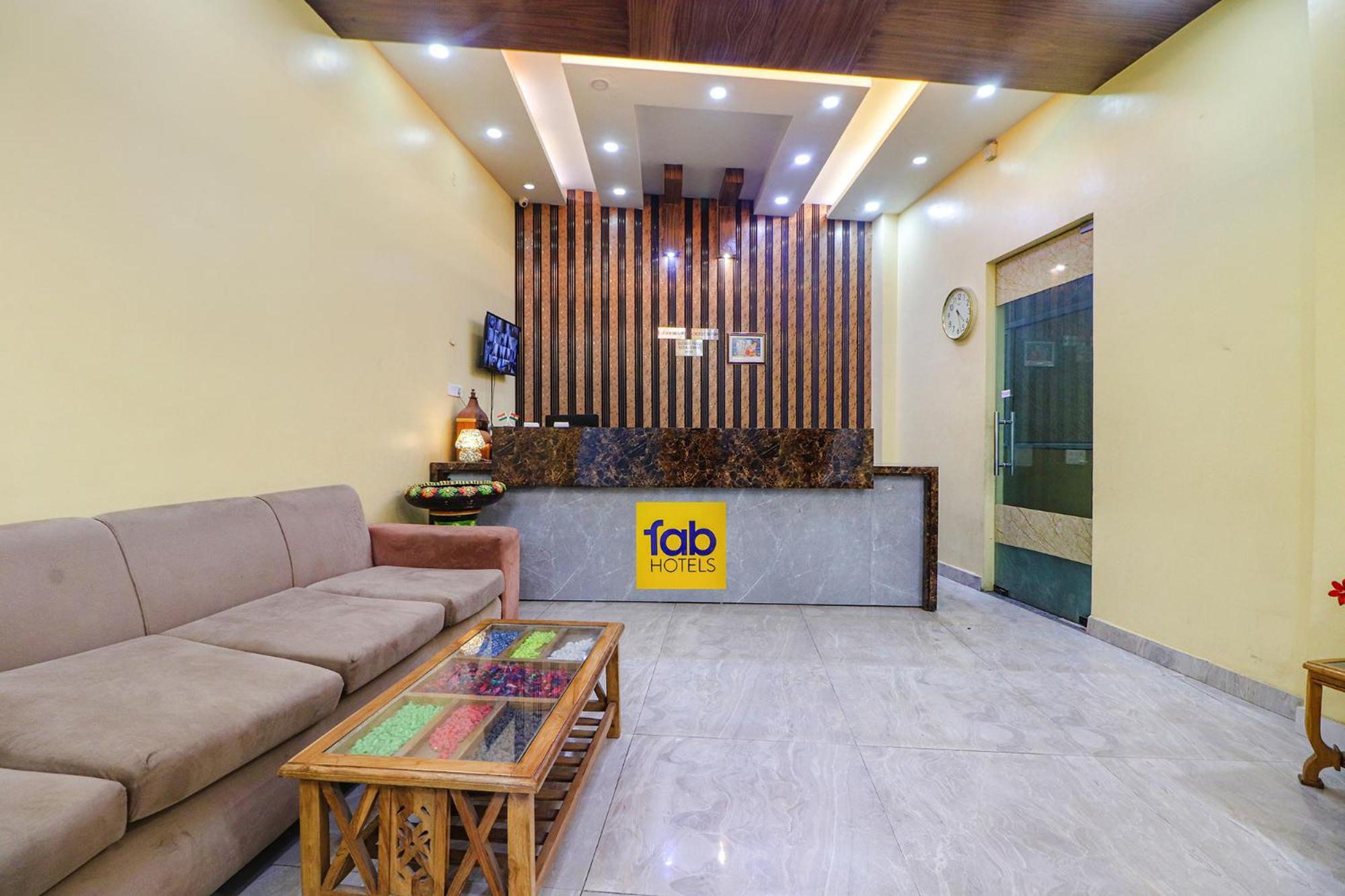 Fabexpress Sinon Hotel New Delhi Exterior photo